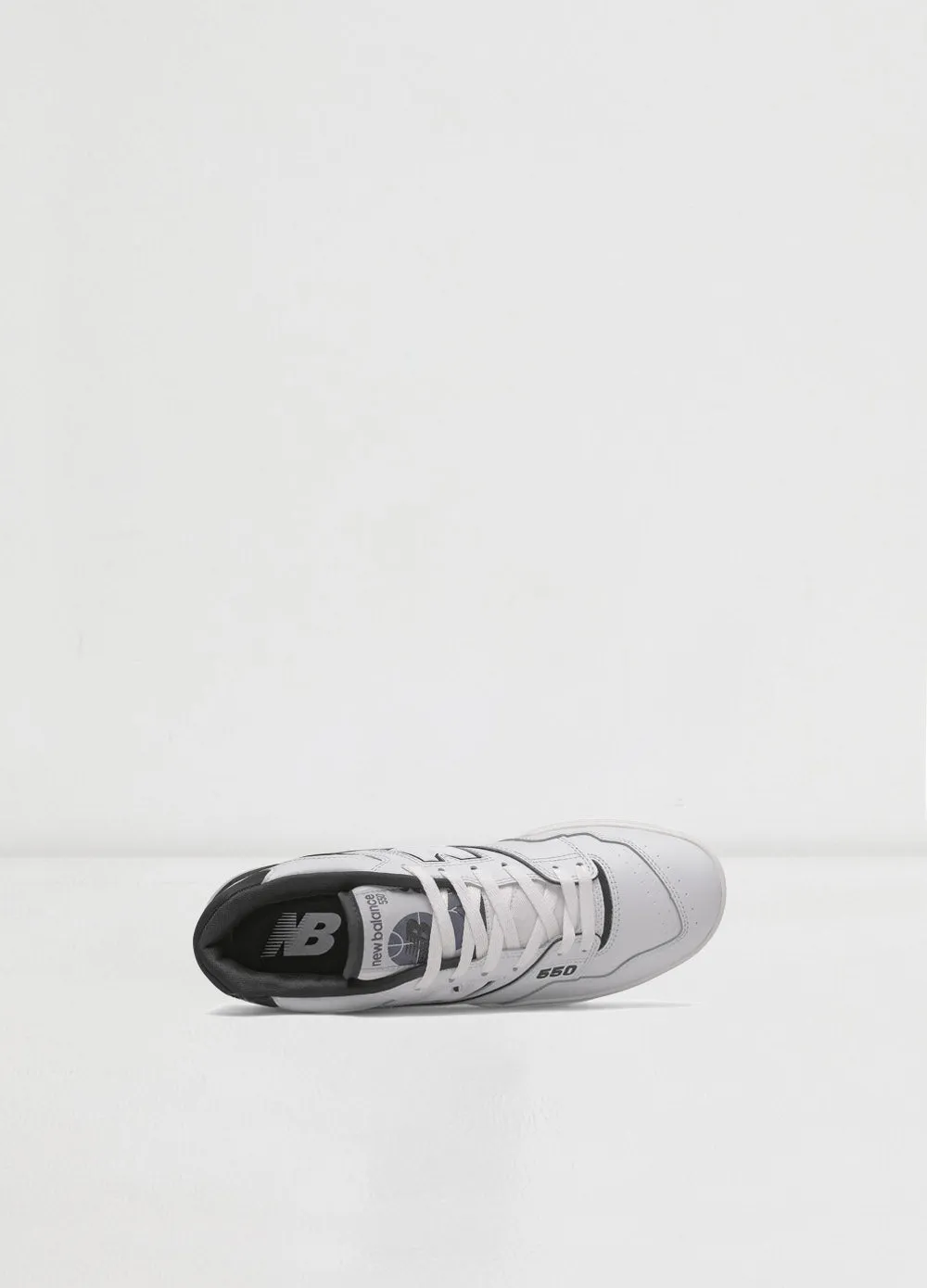 550 Sneakers